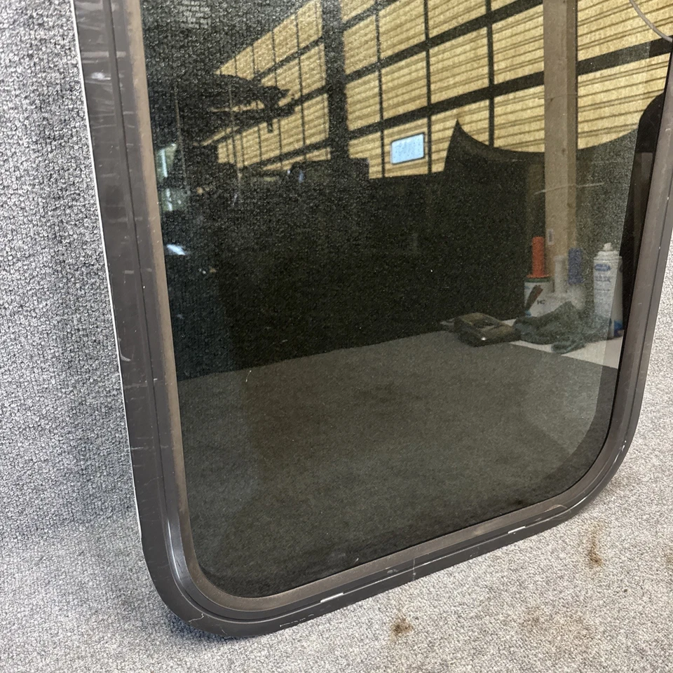 "Ventana de autobús/rv con marco de emergencia 22,25""x32,25"" para autobús Chevrolet Kodiak C4500" Foto 2 de 4