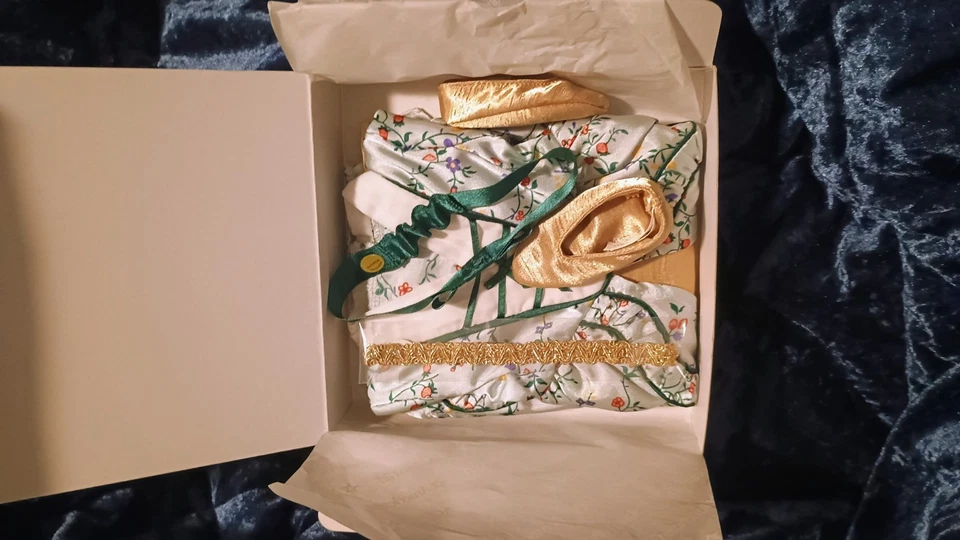 RETIRADO Vestido de Vacaciones American Girl Elizabeth NUEVO EN CAJA nunca quitado Foto 2 de 2