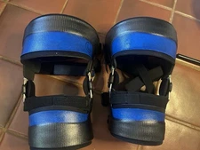 Townsend / Thuasne "REBEL RELIEVER" Knee Braces Pair Black