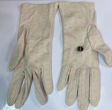 Vintage Women  s Cream Perforated Gloves Size 7 Dress Formal New Detached Tag