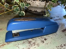 Swingline 747 Business Full Strip Desk Stapler 25-Sheet Capacity Royal Blue