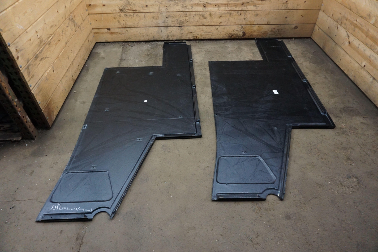 Set Carbon Fiber Underbody Plate 4TA803054A Lamborghini Huracan GT3 15-19 *Note