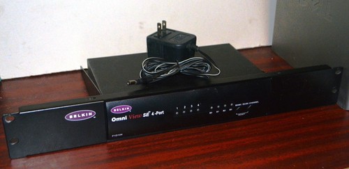 1.5U Rackmount Belkin F1D104 OmniView SE PRO 4-Port PS/2 KVM Switch with Cables - 第 1/5 張圖片