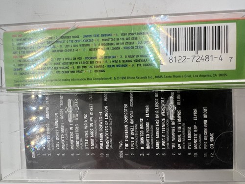 HAUNTED HITS Cassette Tape 1996 Compilation Halloween Haunt Rhino - Imagen 2 de 3