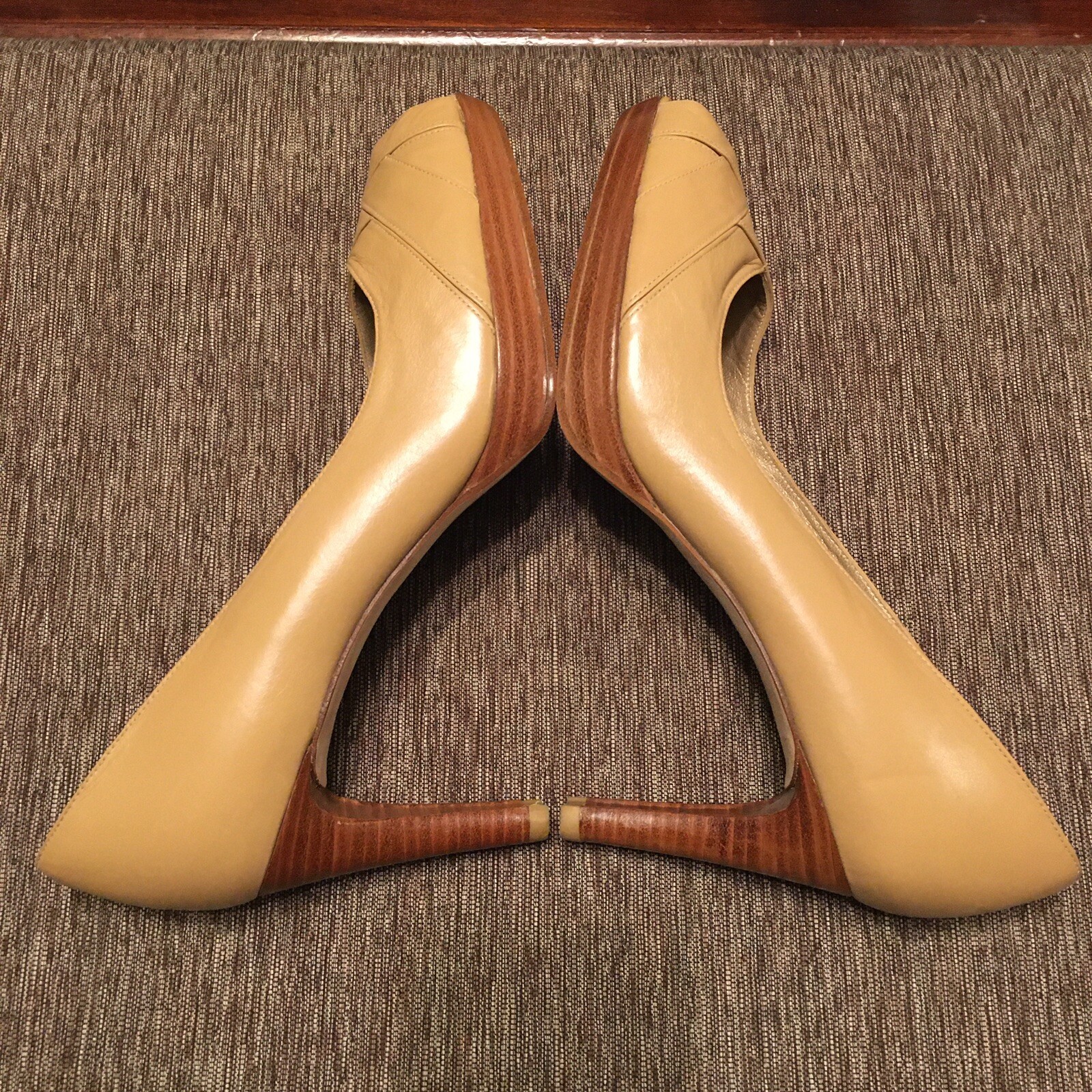 STUART WEITZMAN Heels / Pumps PEEP TOE Beige/Tan PLATFORM - Sz 10 M  NWOB