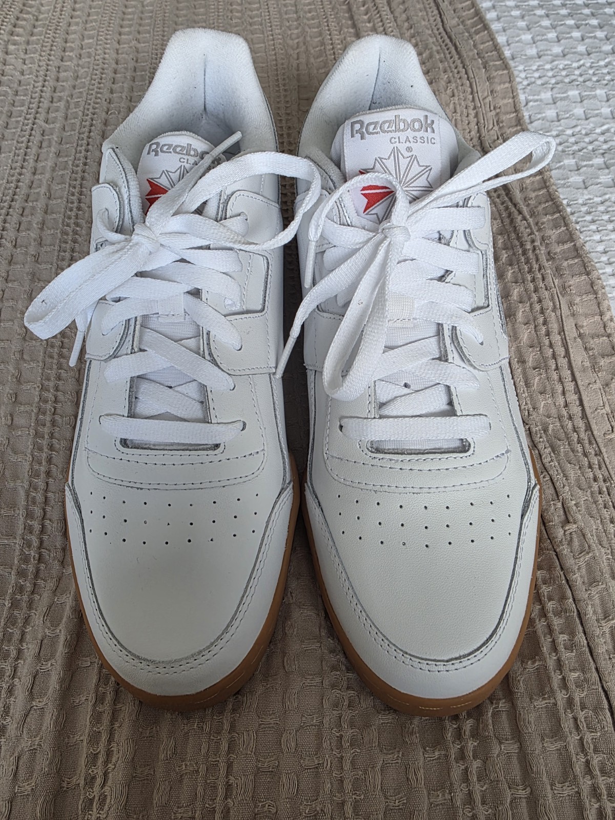 SAOLA Rebook Classics scarpe da ginnastica uomo bianche taglia UK 9 con suola in gomma nuove