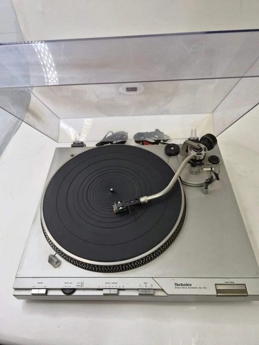 Technics SL-D3 Direct Drive Automatic Turntable System