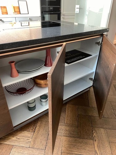 Häcker Kücheninsel mit Silestone (Stein) Arbeitsplatte 1,8x1m - Bild 2 von 3