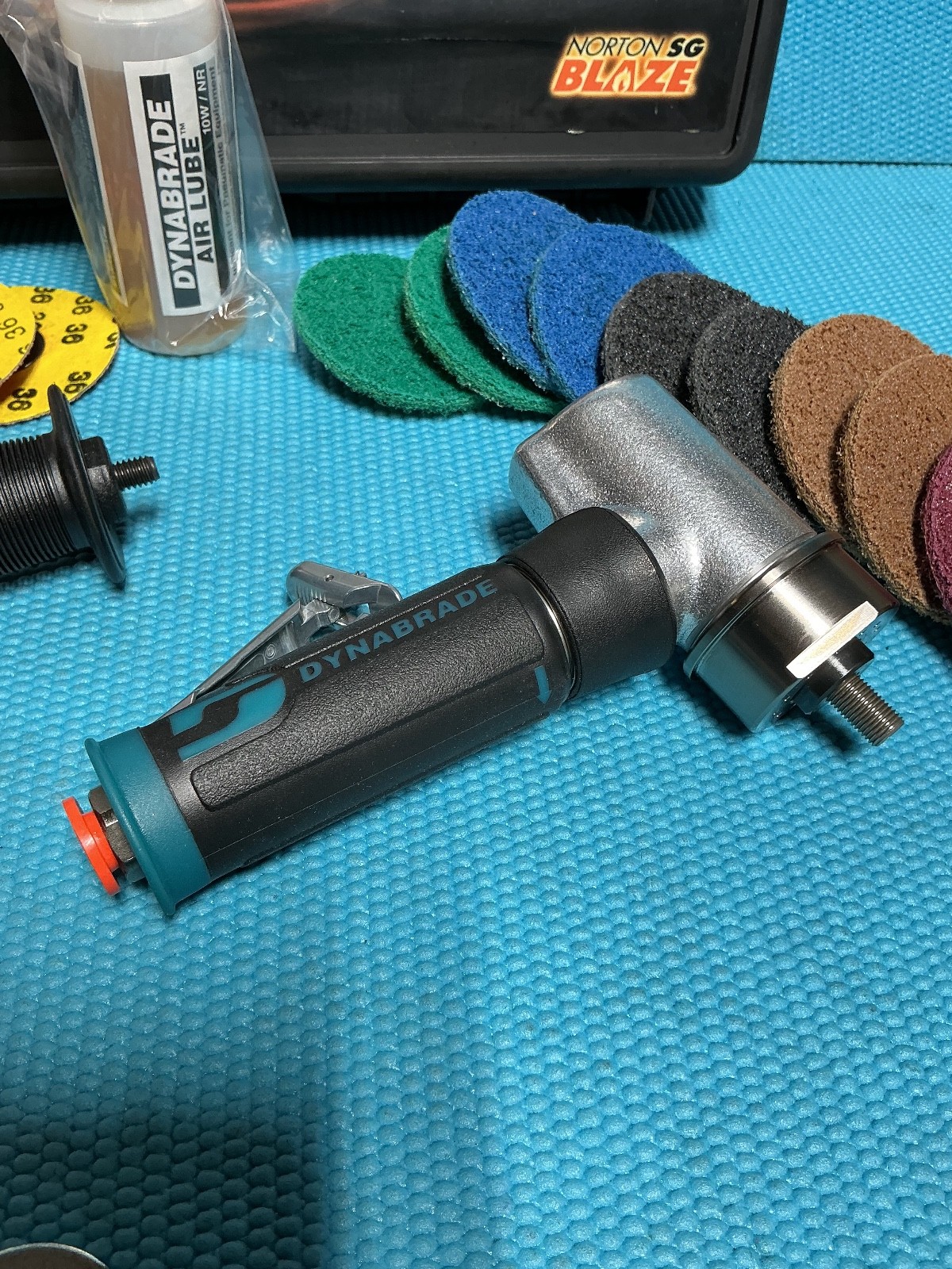 Dynabrade 48420, 3" Dia. Epic Finish Kit. 15000 RPM.