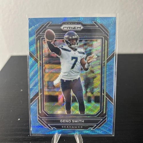 2022 Panini Prizm Football Blue Wave Geno Smith #254 PSA 9