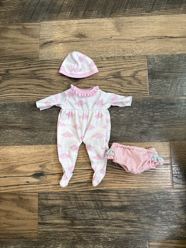Madame Alexander Middleton Doll Outfit. One Piece, Cap And Ruffle Bottom.