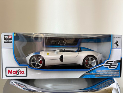 Maisto Special Edition 1:18 Ferrari Monza SP1 White/Blue, Unopened Box