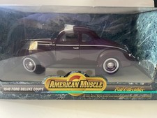 Ford Deluxe Cupé Ertl American Muscle 1940 en Borgoña 1:18 NUEVO