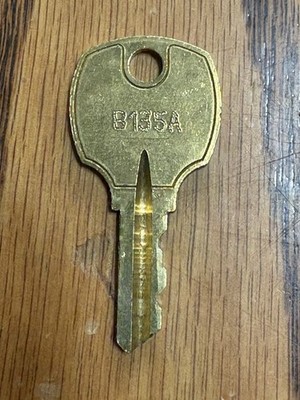 (1) Replacement key for GE Electrical Panel Door with 569B737P5 lock B135A
