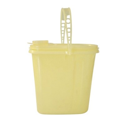 Vintage  Yellow Beverage Buddy 587-10  2-Qt Pitcher w/ Pour Seal & Handle
