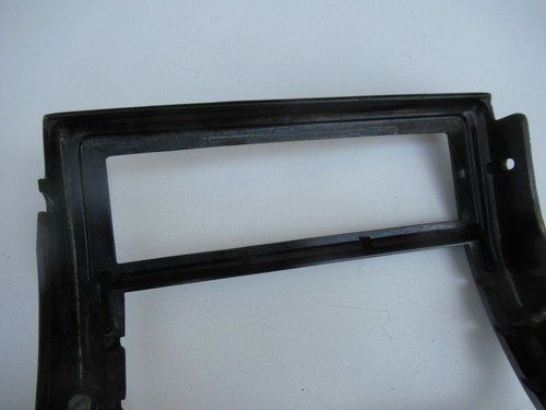 Vintage Mercedes BECKER "MEXICO" Car Radio Trim / Surround - Picture 6 of 10