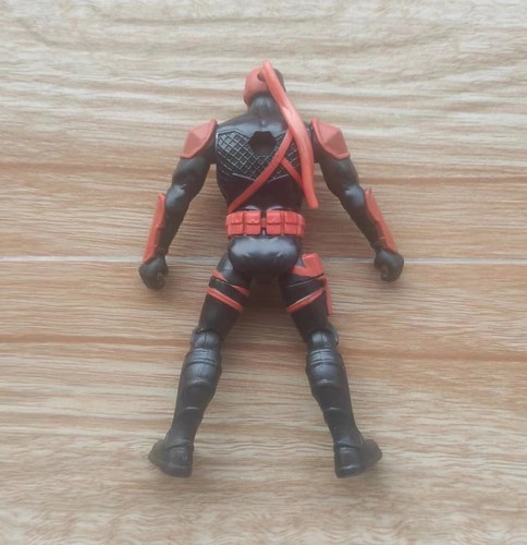 Spin Master DC Comics 1st Edition Deathstroke Action Figure 4" LOOSE #D05 - Picture 16 of 19