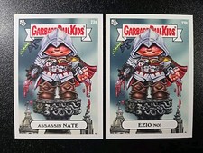 Juego de 2 cartas para niños Assassin's Creed Ezio Trilogy videojuego parodia cubo de basura