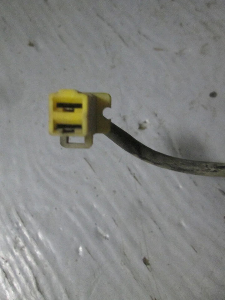 CONJUNTO DE BOBINA DE IGNIÇÃO 1+4 FABRICANTE DE EQUIPAMENTO ORIGINAL YAMAHA 1984 - 1985 FJ1100 36Y-82310-60-00 / TAMPAS - Imagem 3 de 4