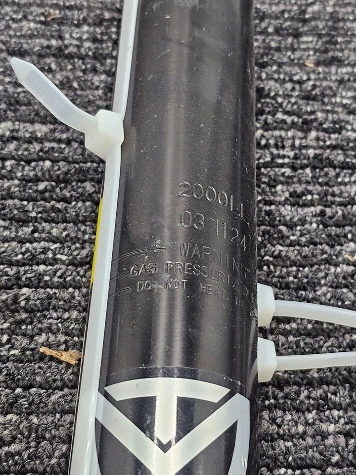 Amortiguador trasero MaxTrac 2000LL para Jeep Wrangler/TJ 2003-2006 con elevación de 2" Foto 2 de 4