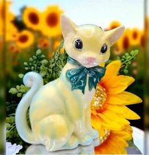 Lipper and Mann Bow Tie Kitty Figurine 1950s Japan Blue Yellow Striped Cat Tabby