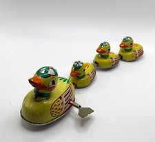 1970  s Wind-Up Tin Toy Ducks Set With Mother  Ducklings Yellow  Multicolor Des