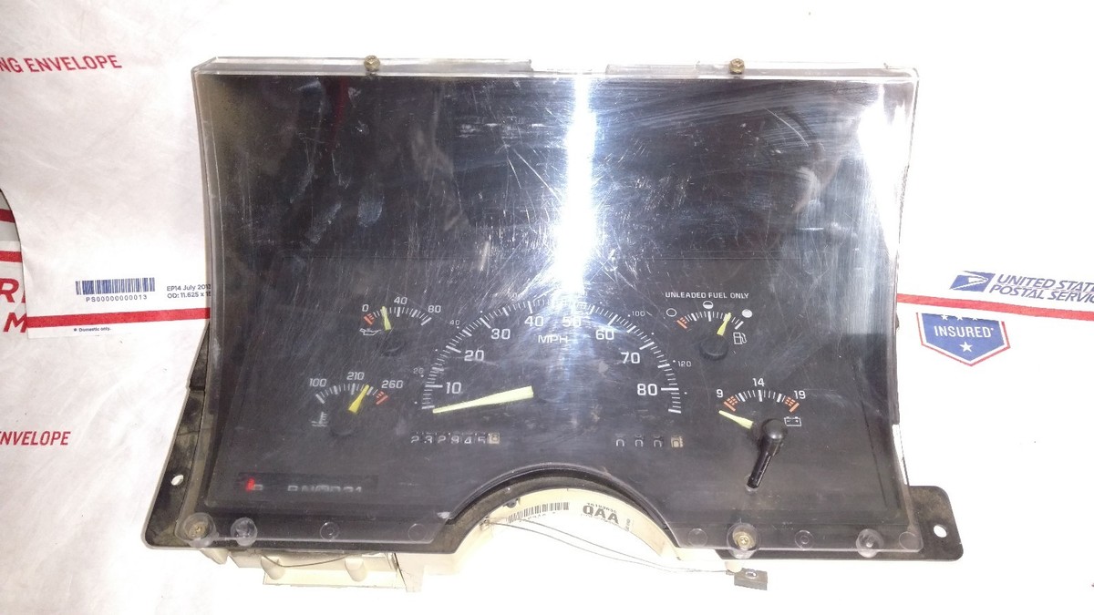 94 CHEVROLET PICKUP 1500 SPEEDOMETER INSTRUMENT CLUSTER 232K 94 CHEVROLET PICKUP 1500 SPEEDOMETER INSTRUMENT CLUSTER 232K