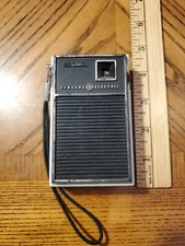 VINTAGE GE GENERAL ELECTRIC ALL TRANSISTOR RADIO WORKS MINT CONDITION