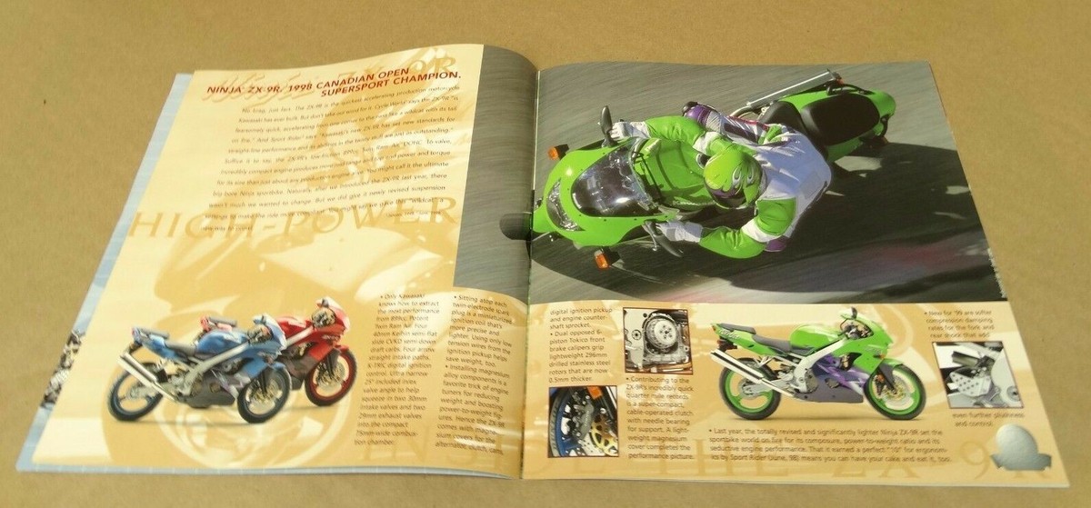 ばさ　ページ 1999 Kawasaki Ninja ZX Motorcycle Street Sport Bike Big Brochure