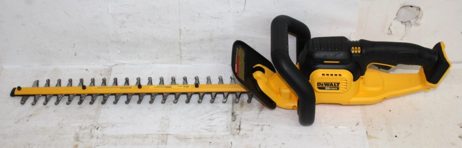 (RI3) Dewalt (DCHT820) 20v Max LiIon 22" Hedge Trimmer Kit eBay