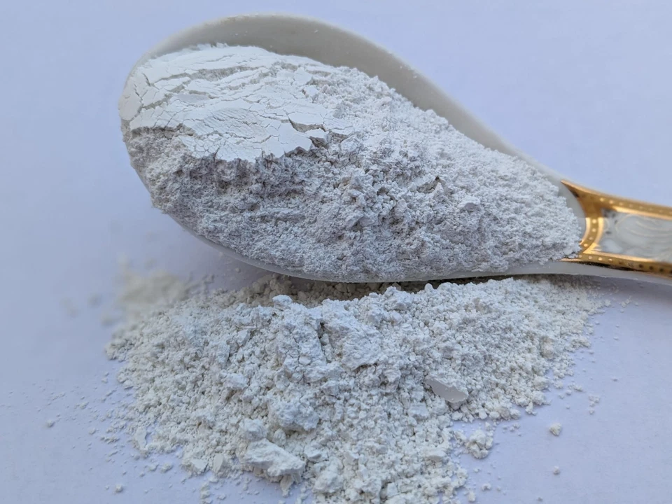Kaolin Clay Powder, 100% Natural, Fine Grade, Ideal for Skin Detox, Face Mask - Image 2 of 3