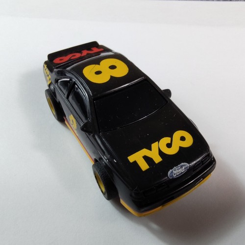 Tyco FORD #8 Stock Car HO scale running chassis vintage yellow wheels - Picture 2 of 10
