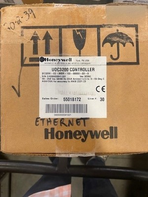 DC3200-CE-300R-100-00000-E0-0 Honeywell Controller