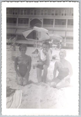 Vtg B&W Snapshot Group In Swimwear On Sandy Beach By Grand Resort Hotel Circa