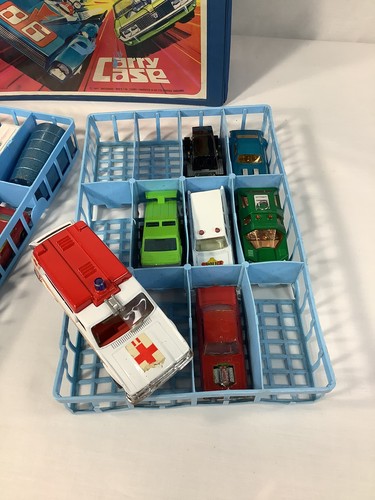 Vintage 1971 MATCHBOX CARRY CASE with 2 Trays & 19 Cars - Picture 3 of 13