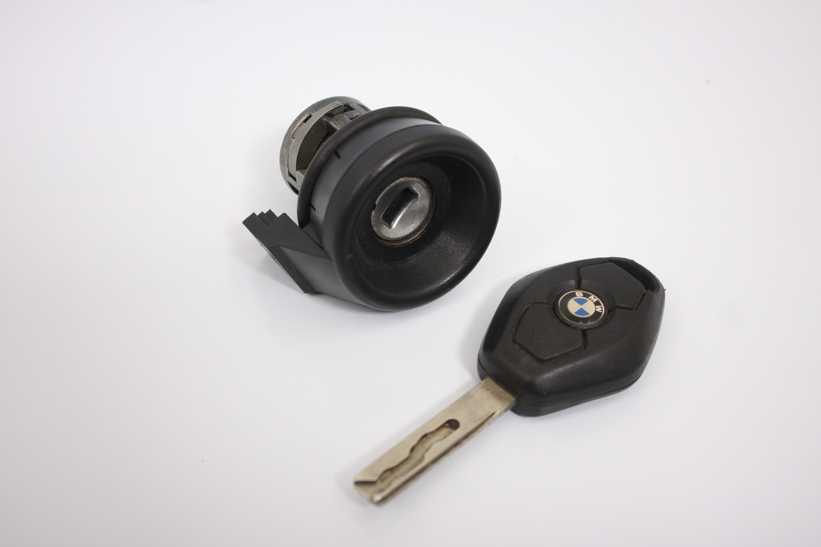 BMW E46 325i 325Ci M54 OEM MS45.1 ECU DME + EWS + Key & Ignition + Lock Set 