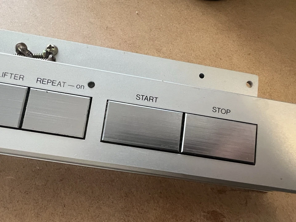 DENON DP-47F ORIGINAL FRONT PANEL IN GOOD CONDITION - image 4 of 4