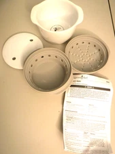 New Pampered Chef Breakfast Sandwich Maker #2634 Open Box 4 Piece Ceramic Egg