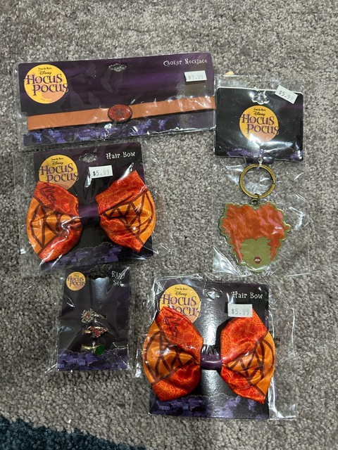 New Disney Hocus Pocus Sarah Sanderson Lot of 5 Accessories NEW! Rare HTF New Disney Hocus Pocus Sarah Sanderson Lot of 5 Accessories NEW! Rare HTF