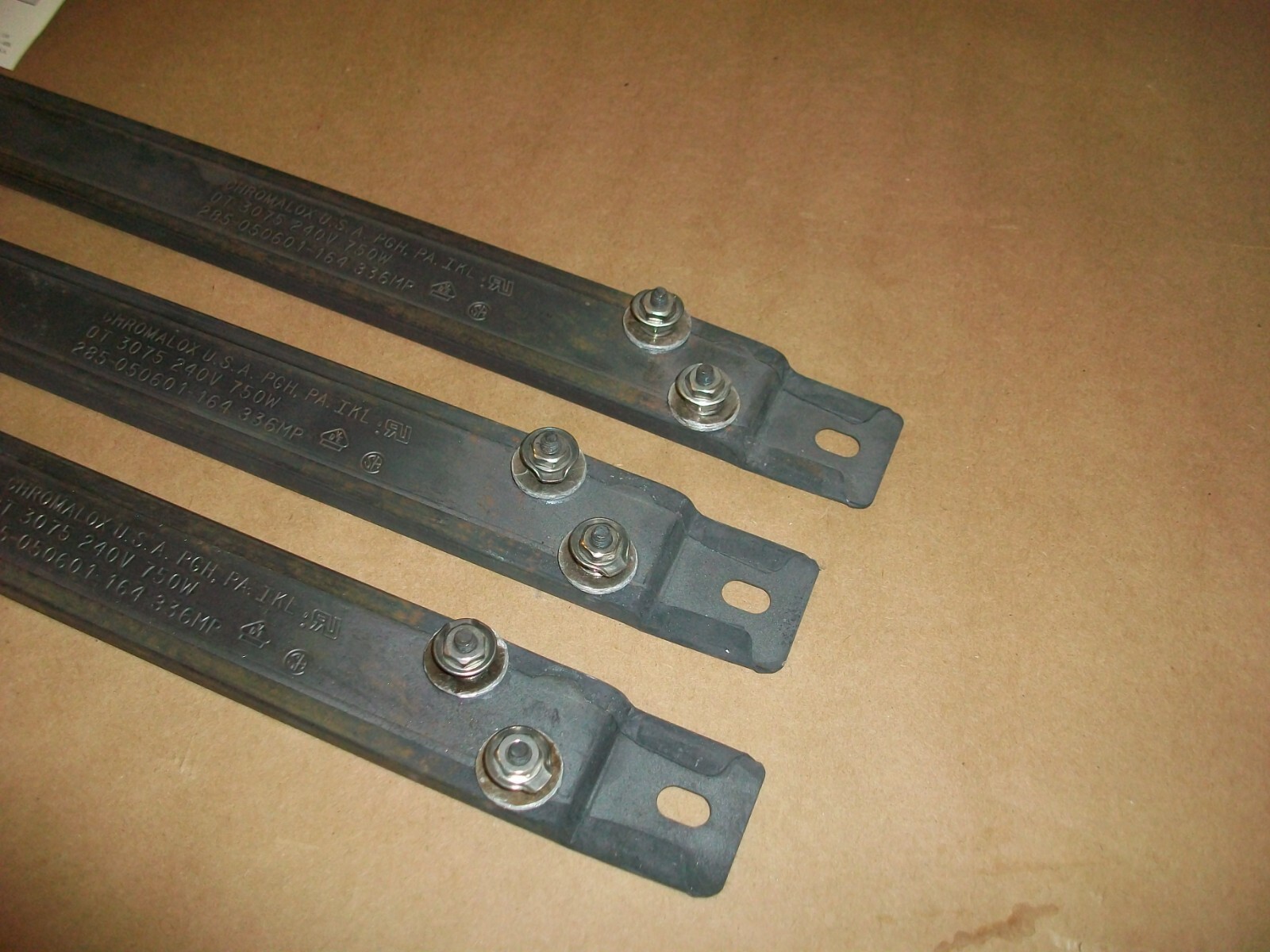 3pc Chromalox Heater Bar 3075 240V 750W 30.5" Long