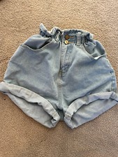 90s Style Light Denim High-Waisted Shorts