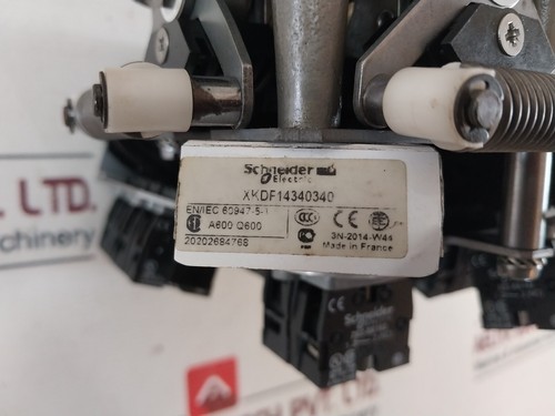 SCHNEIDER ELECTRIC XKDF14340340 Joystick Controller ZB2-BE102 A600-Q600 - Picture 6 of 16
