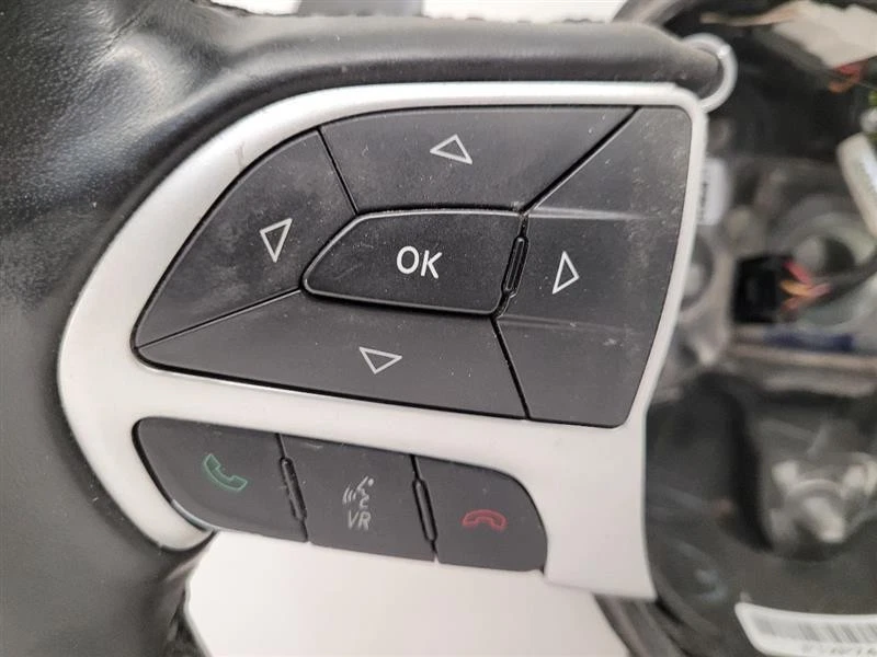 2015-2023 DODGE DURANGO STEERING WHEEL WITH SHIFT PADDLES - Image 2 of 4