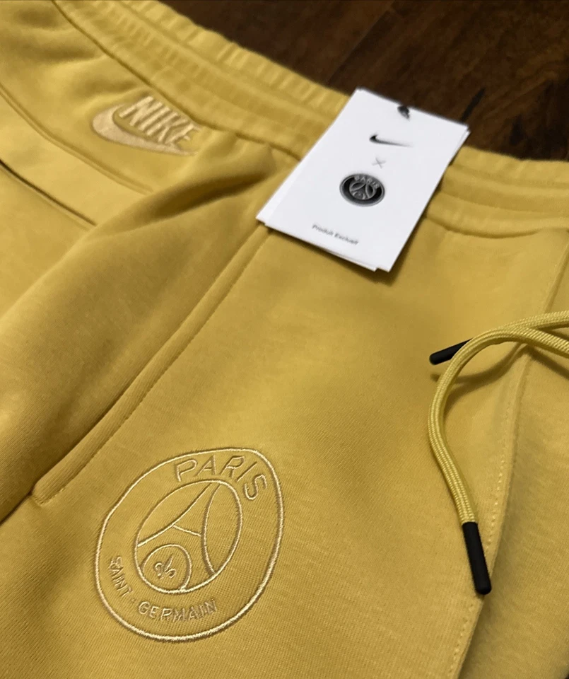 Calça masculina nova com etiquetas Nike PSG Tech fleece sob medida empilhada perna reta FQ7796 L. F3 - Imagem 4 de 4