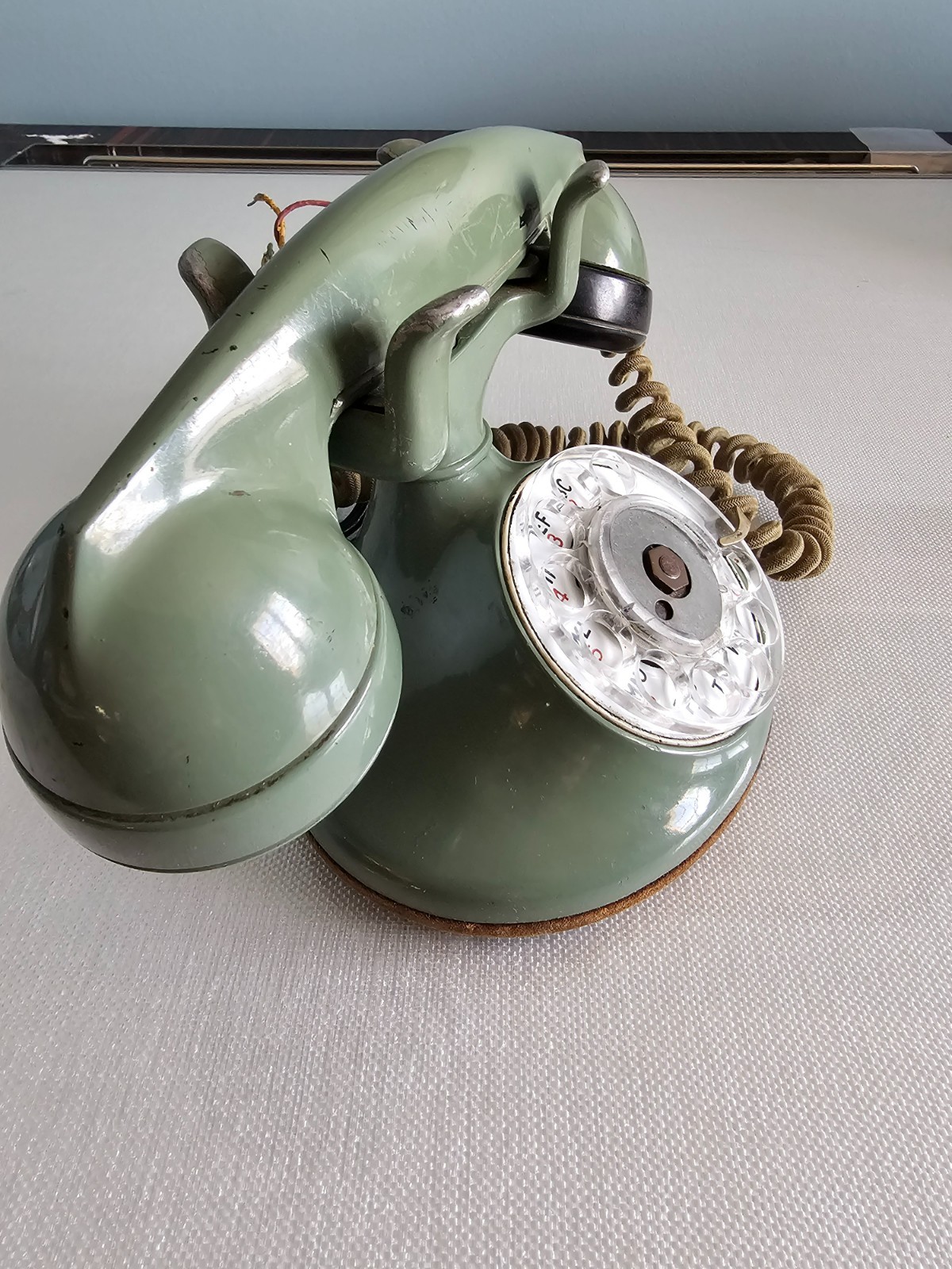 Vintage MOSS GREEN Bell System Western Electric F1 Cradle Phone D1 Oval Base USA