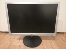 LG Flatron W2242PE 22 Zoll LCD Monitor 1680x1050 DVI VGA höhenverstellbar