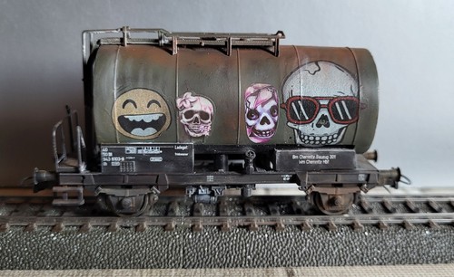 ROCO 47091 Kesselwagen DR Güterwagen mit Graffiti und Gealtert Spur H0, siehe Bi | Zustand: Neu