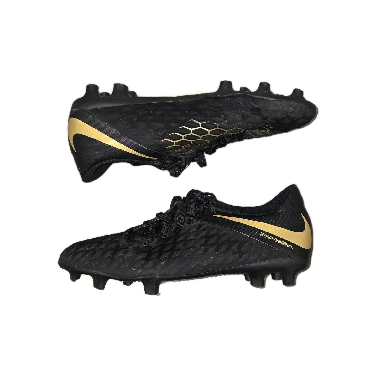 Nike Size 8 Hypervenom Phantom Cleats 3 AJ4145-090 Very Good Used