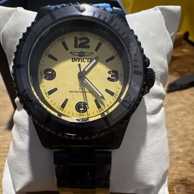 Invicta Men's Analog Watch Gold Dial Black SS Bracelet Rotating Bezel 50m