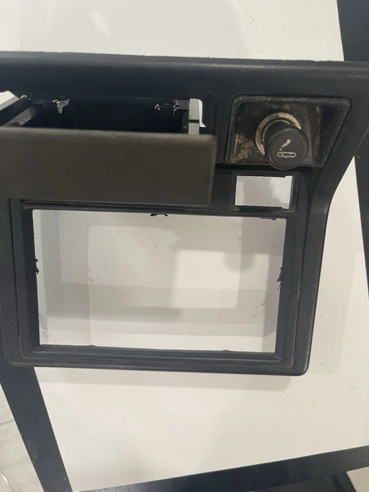 1984/88 丰田卡车 84/89 4Runner 收音机边框装饰面板带烟灰缸 DK 蓝色原始设备制造商 — 第 2/4 张图片